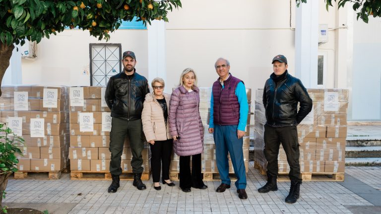 ΠΡΟΣΦΟΡΑ ΑΓΑΠΗΣ και ΑΛΛΗΛΕΓΓΥΗΣ από το ΙΔΡΥΜΑ «ΜΑΡΙΑΝΝΑ Β. ΒΑΡΔΙΝΟΓΙΑΝΝΗ»  και το ΣΩΜΑΤΕΙΟ «ΕΛΠΙΔΑ»