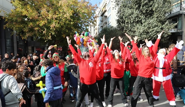 Ο Ελληνικός Ερυθρός Σταυρός τίμησε την «Παγκόσμια Ημέρα του Παιδιού» με μεγάλη εορταστική δράση στο Σύνταγμα