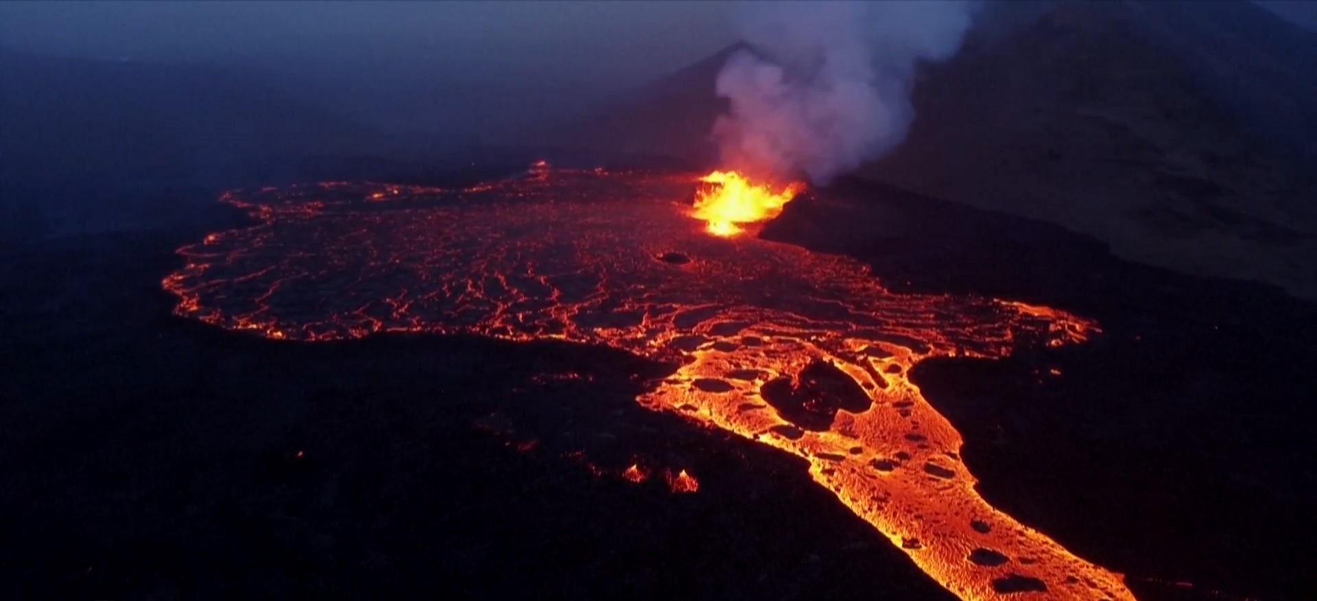 Έκρηξη ηφαιστείου στην Ισλανδία: Ανησυχία στο Ρέικιαβικ για τα τοξικά αέρια