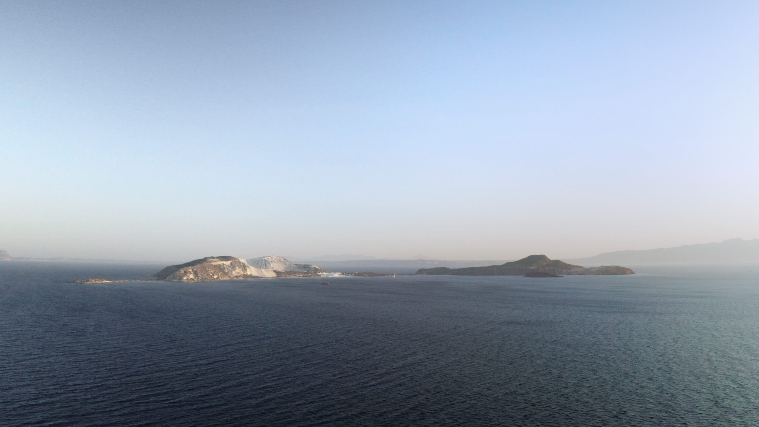«Νησιά στην Άκρη»: Το τρίτο επεισόδιο μας ταξιδεύει σ’ ένα μικρό νησί, στο Γυαλί – ΕΡΤ3