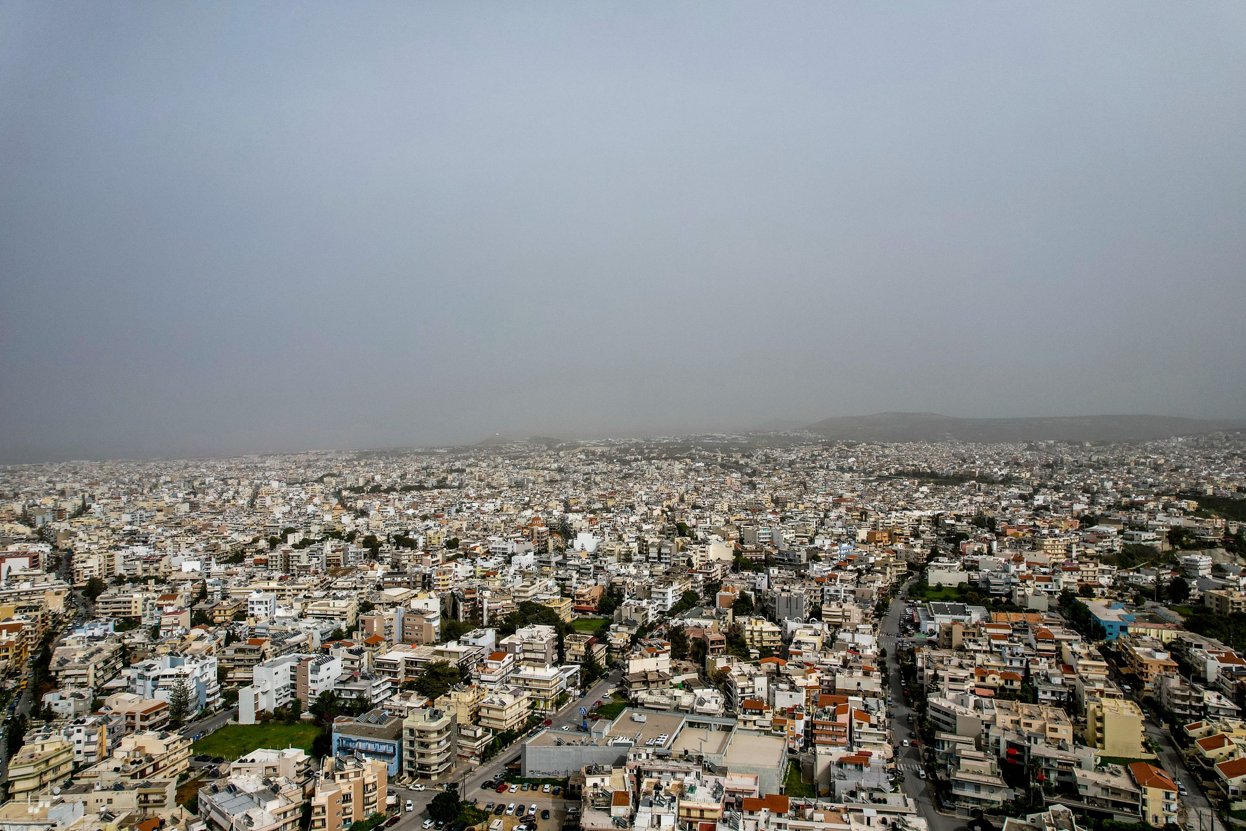 Υψηλές συγκεντρώσεις αφρικανικής σκόνης στη Νότια Ελλάδα – Νέο κύμα τις πρώτες μέρες του Απριλίου