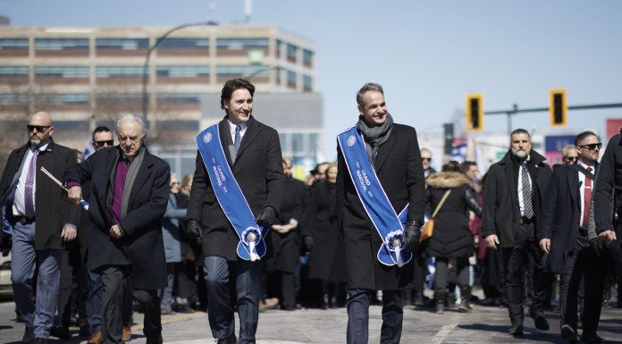 Συγκίνηση και περηφάνεια στην παρέλαση των ομογενών στο Μόντρεαλ παρουσία του πρωθυπουργού και του Τζάστιν Τριντό (φωτο)