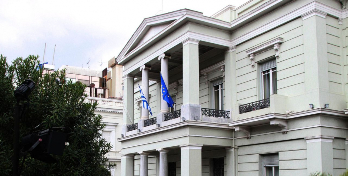 ΥΠΕΞ για την έκθεση του State Department: Καταγράφει, χωρίς περαιτέρω διερεύνηση, καταγγελίες μη κυβερνητικών οργανώσεων – ΣΥΡΙΖΑ-ΠΣ: “Ένα ακόμη ράπισμα για την Κυβέρνηση Μητσοτάκη”