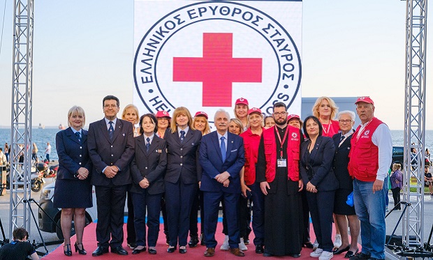 Ο Ελληνικός Ερυθρός Σταυρός διοργάνωσε εντυπωσιακή επίδειξη πρώτων βοηθειών σε τροχαία ατυχήματα στην Θεσσαλονίκη