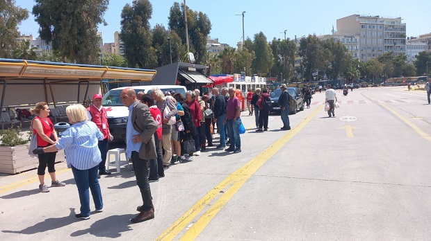 Ο Ελληνικός Ερυθρός Σταυρός υποστήριξε τους αστέγους στο λιμάνι του Πειραιά εν όψει των εορτών του Πάσχα