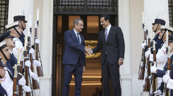 Επισφραγίστηκε η περαιτέρω ενίσχυση των σχέσεων Ελλάδας- Κατάρ με δυο συμφωνίες στη συνάντηση του πρωθυπουργού με τον Σεΐχη του Κατάρ