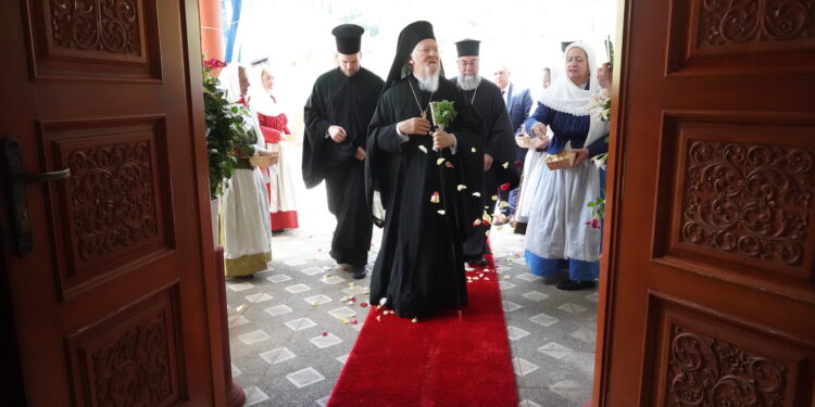 Ο Οικουμενικός Πατριάρχης στην Ιθάκη – Ανακηρύχθηκε επίτιμος Δημότης Ιθάκης