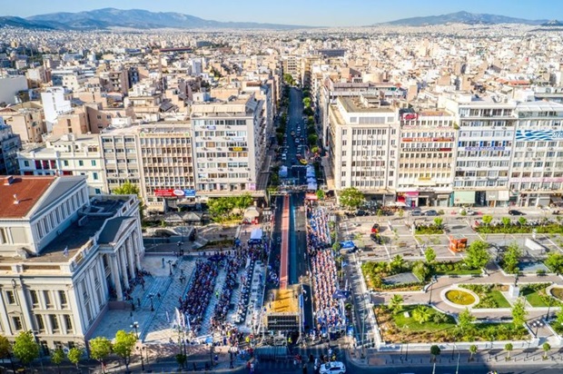 Το Piraeus Street Long Jump έφερε ξανά τον στίβο εκτός σταδίου – Αποθέωση του κορυφαίου Έλληνα αθλητή Μίλτου Τεντόγλου