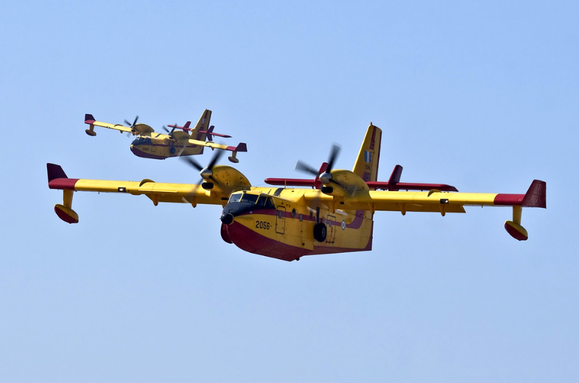 Βασίλης Κικίλιας: Δύο Canadair από την Ελλάδα στη μεγάλη πυρκαγιά στην Πάφο
