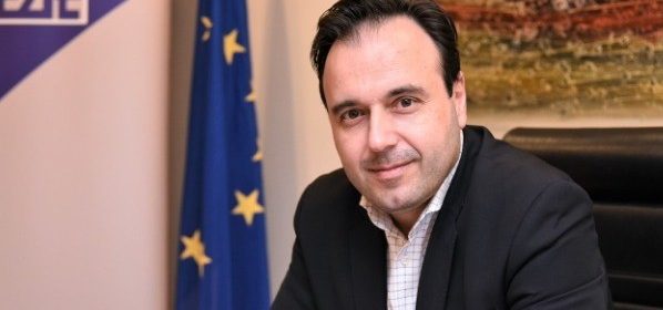 Δ. Παπαστεργίου: Λύση για τον εθισμό των ανηλίκων στο διαδίκτυο δεν είναι οι απαγορεύσεις- Ανάγκη ενημέρωσης και κρατικής στήριξης στις οικογένειες