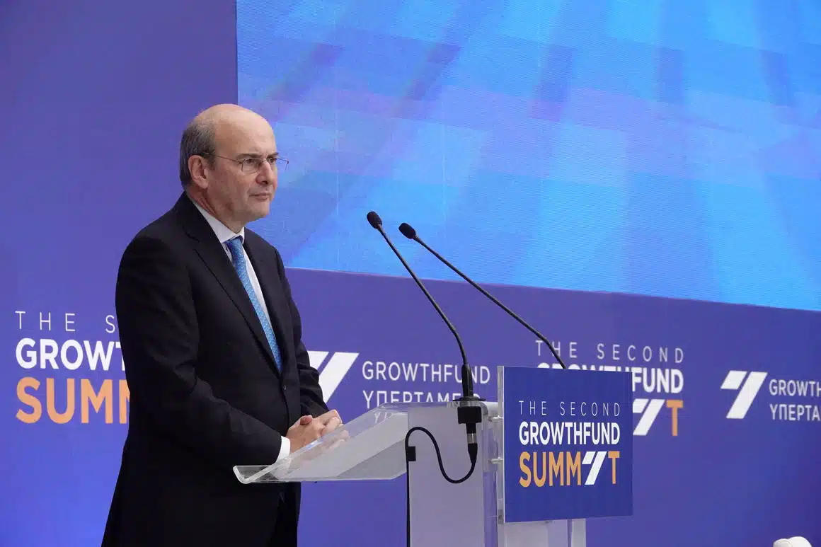 Κωστής Χατζηδάκης στο 2nd Growthfund Summit: Εγκρίθηκε η παραχώρηση του αεροδρομίου Καλαμάτας – Πέντε κρίσιμες αλλαγές στο Υπερταμείο