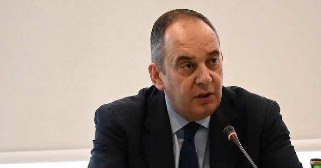 Γ. Πλακιωτάκης: «Σας καλώ να κρατήσουμε ενός λεπτού σιγή στην μνήμη των ηρώων που έδωσαν το πιο ακριβό αντίτιμο για την πατρίδα»