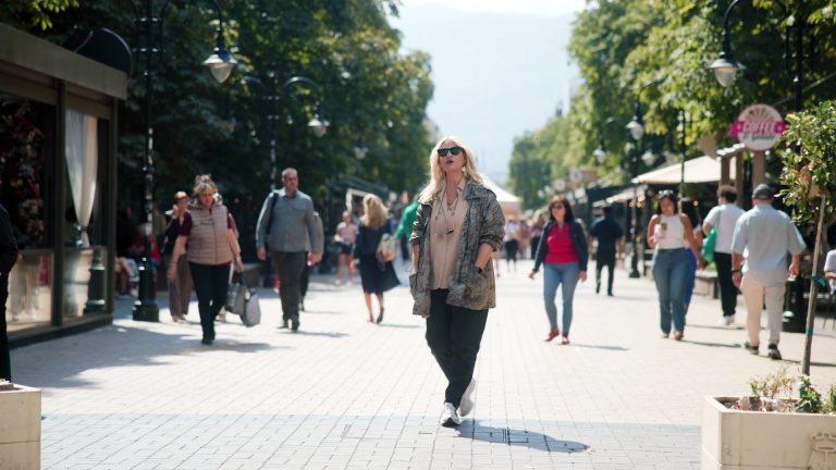 «Ραντεβού… στην Ευρώπη» Με την Επιστήμη Μπινάζη – Σάββατο 1η Φεβρουαρίου 2025, στις 17:00 | Ένα road trip στην καρδιά μας! ΕΡΤ1: ΠΡΕΜΙΕΡΑ