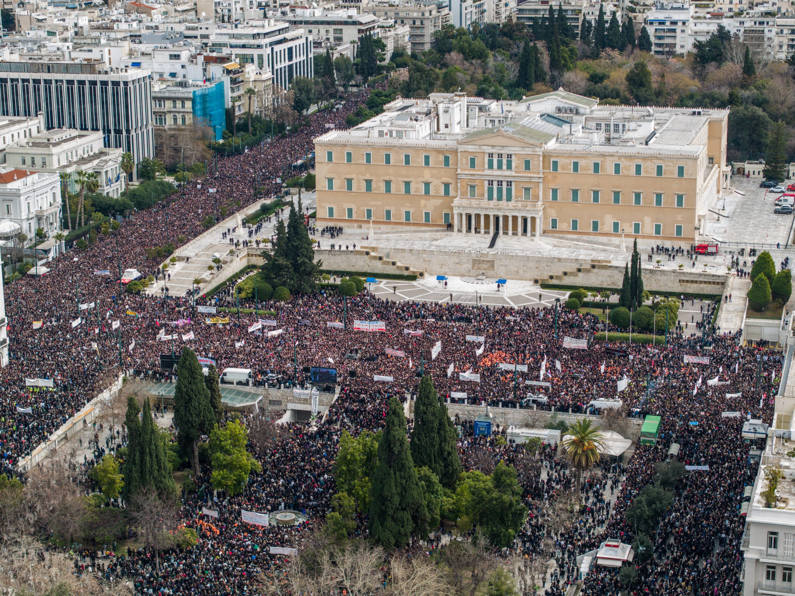 Τραγωδία των Τεμπών: Οι πολίτες έστειλαν μήνυμα από τις μεγαλειώδεις συγκεντρώσεις σε όλη τη χώρα